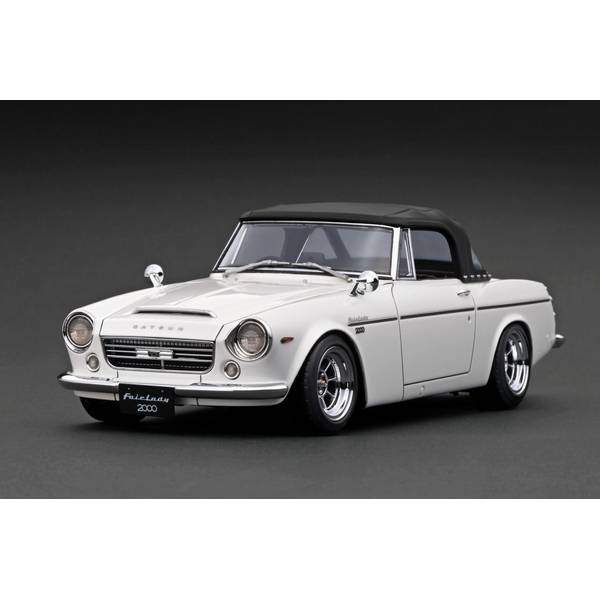 ignition model DATSUN Fairlady 2000 （SR311） White （1/18スケール