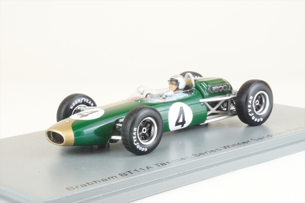 Spark 1/43 Brabham BT11A N°2 Tasman – Vainqueur GP Nouvelle-Zélande (Prévente/Neuf)
