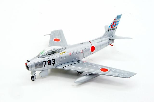 ホーガンウイングス F-86F-40 航空自衛隊 第82航空隊 第8飛行隊 岩国 （1/200スケール 7389） ミリタリー模型の商品画像