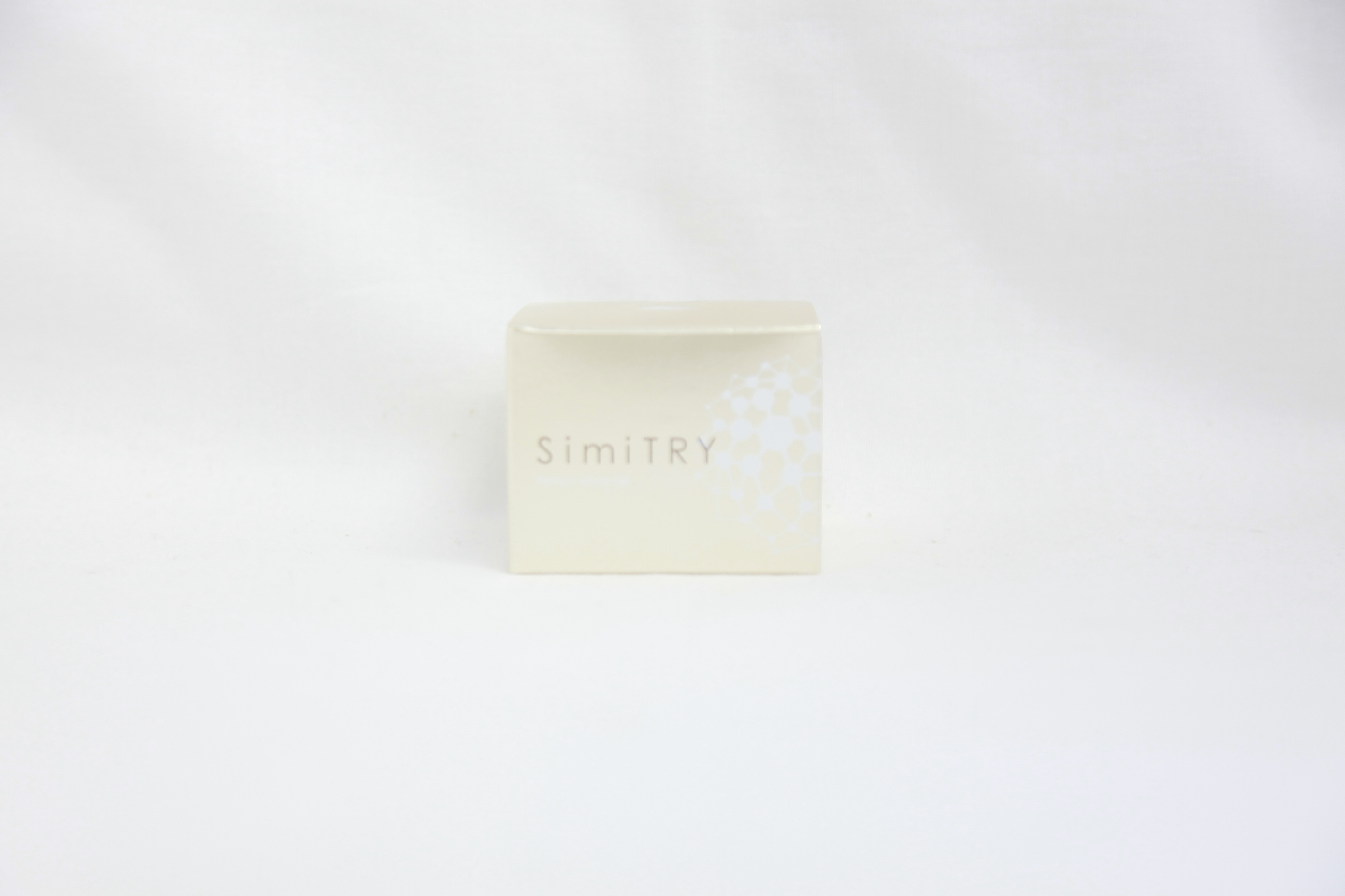 新品未使用 simiTRY☆パーフェクトホワイトジェル 60g × 4個 C フォーマルクライン / SimiTRY パーフェクト ホワイト ジェルの公式