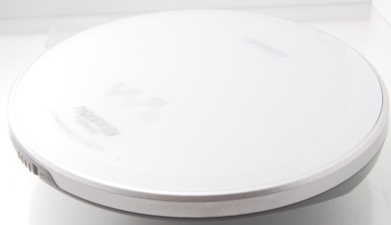 ソニー CDウォークマン D-NE730-S(シルバー) ポータブルCD ソニー CDウォークマン D-NE730-S(シルバー) ポータブルCD
