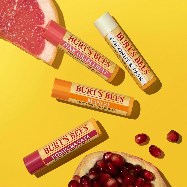  балка tsu бисер "губа" балка m4 шт. комплект каждый 4.25g (0.15oz) Burt's Bees Lip Balm Burt's Bees 100% Natural Moisturizing Lip Balm крем для губ 