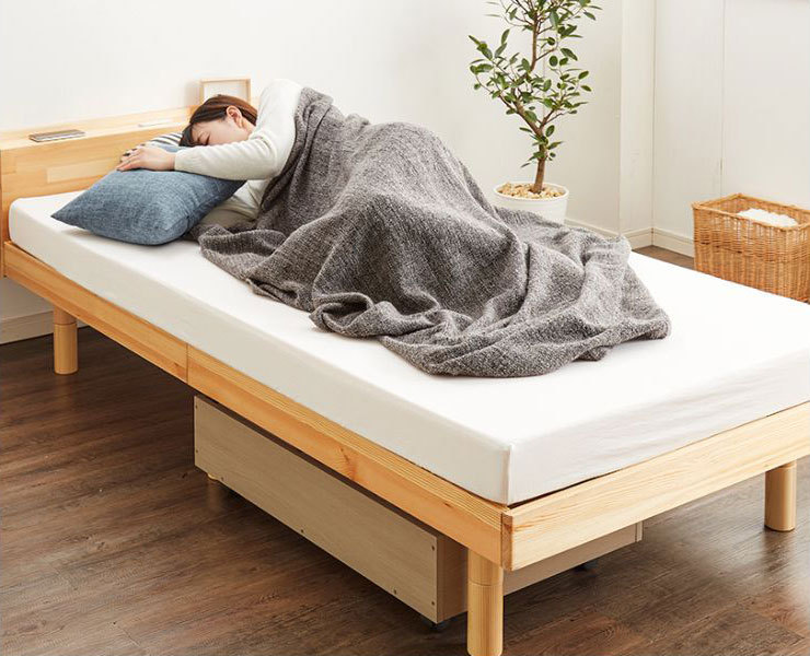  bed внизу место хранения box одиночный товар ширина 70 глубина 50 с роликами . кейс для хранения место хранения подставка выдвижной ящик место хранения диван внизу место хранения из дерева 