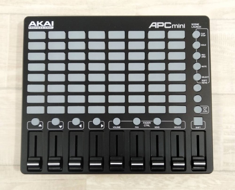 Akai Professional маленький размер USB MIDI контроллер 64 зажим Ableton Live Lite приложен APC mini