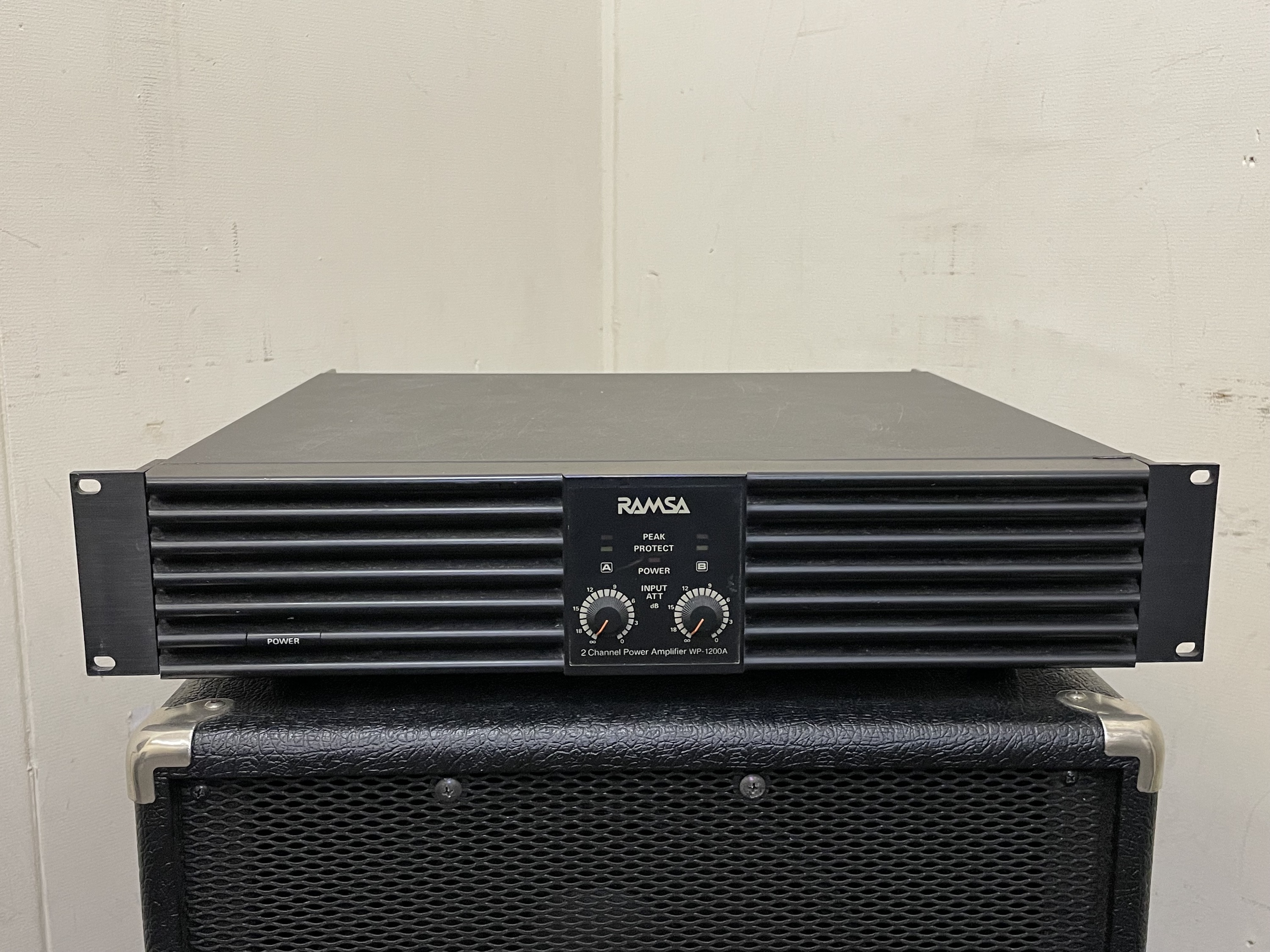 RAMSA ( Panasonic ) WP-1200A stereo power amplifier used fan replaced 
