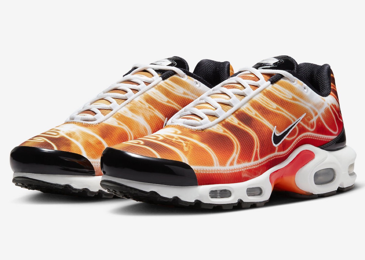 NIKE AIR MAX PLUS "LIGHT PHOTOGRAPHY" DZ3531-600 （オレンジ/ブラック/ホワイト） エア マックス エア マックス プラス メンズスニーカーの商品画像