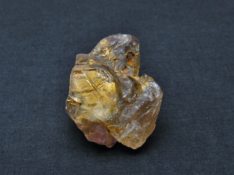 アメジストカテドラルライブラリー 水晶 原石[T299-3956] 1枚目