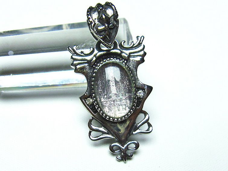 ギベオン メテオライト隕石 中世の紋章 ペンダント [T309-1795]