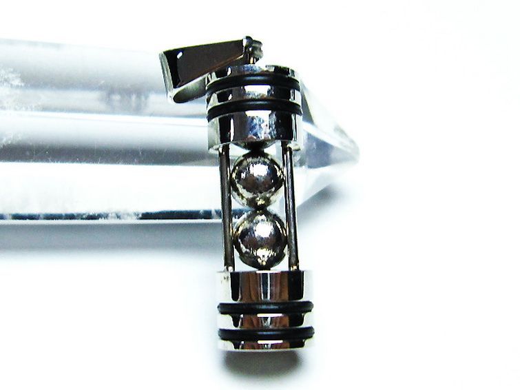 ギベオン メテオライト隕石 砂時計 モチーフ ペンダント [T309-2380] 3枚目