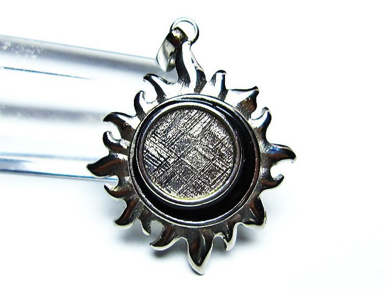 シルバーギベオン メテオライト 太陽型 ペンダント [T309-2481] 2枚目