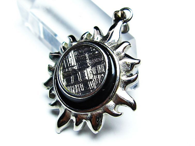 シルバーギベオン メテオライト 太陽型 ペンダント [T309-2481] 3枚目