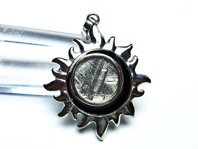 シルバーギベオン メテオライト 太陽型 ペンダント [T309-2486] 2枚目