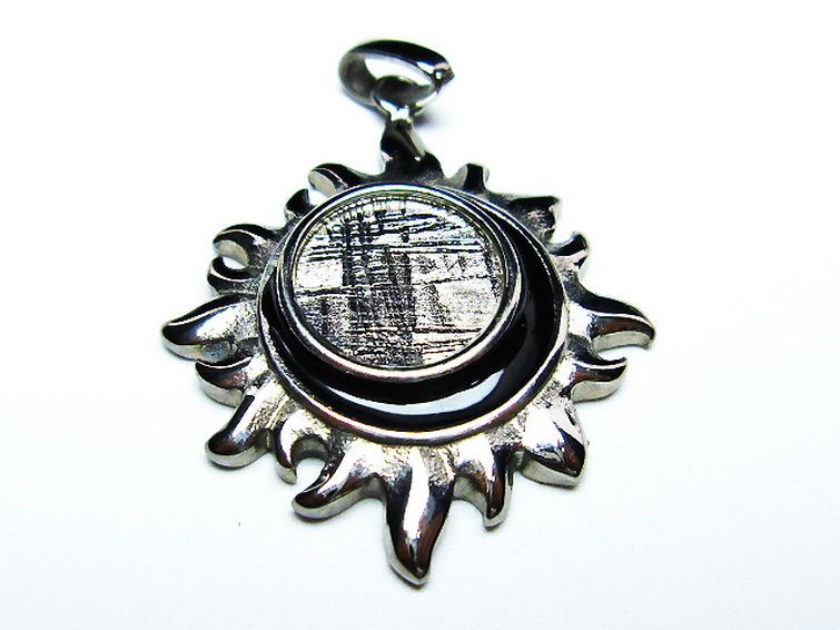 シルバーギベオン メテオライト 太陽型 ペンダント [T309-2488] 1枚目