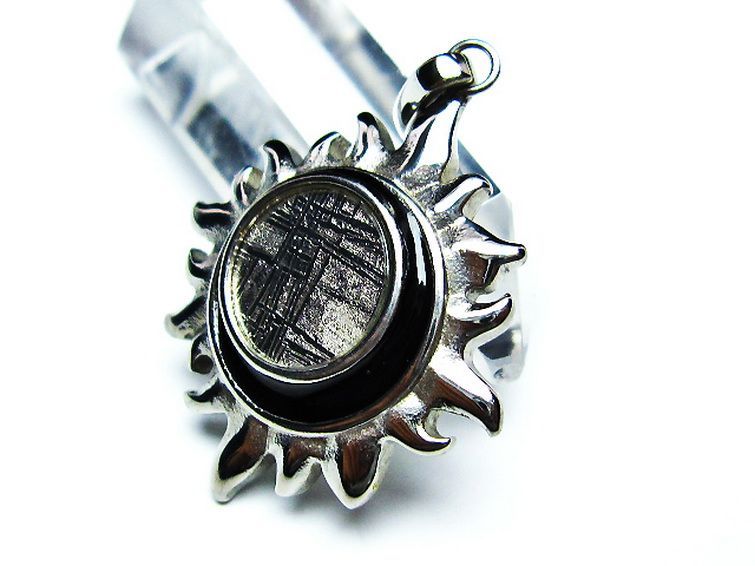 シルバーギベオン メテオライト 太陽型 ペンダント [T309-2488] 3枚目