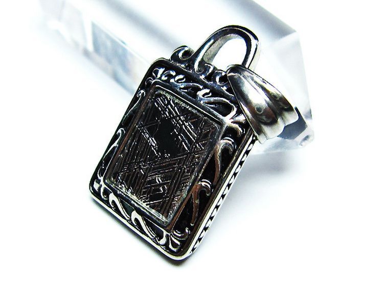 ギベオン メテオライト隕石 スクエア ペンダント [T309-2528] 3枚目