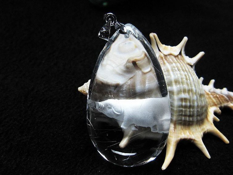 ルチル十二支「亥」彫刻入り ペンダント 限定販売品[T365-172] 1枚目