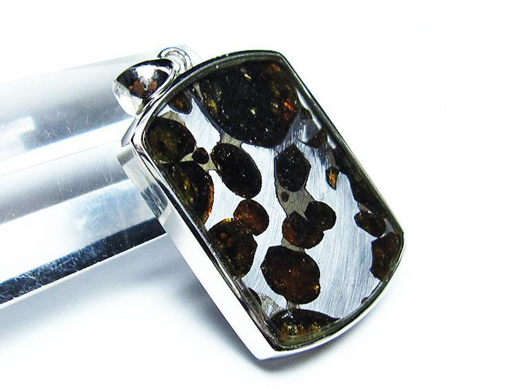 パラサイト隕石 かんらん石 ペンダント [T453-3061] 3枚目