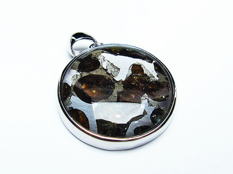 パラサイト隕石 かんらん石 ペンダント [T453-3136]