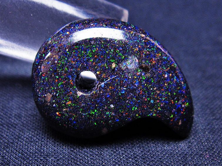 ブラックオパール 勾玉[T468-477]