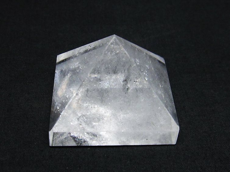 ヒマラヤ水晶ピラミッド[T600-1795] 1枚目