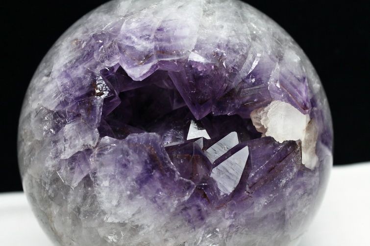 6.1Kg アメジスト 笑口 丸玉 カルサイト共生170mm [T610-11738]