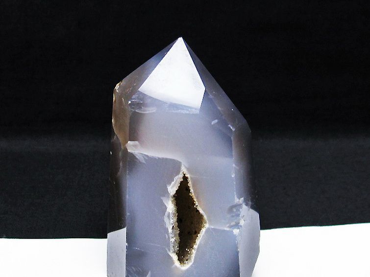 アゲート 笑口 六角柱[T610-12104] 2枚目