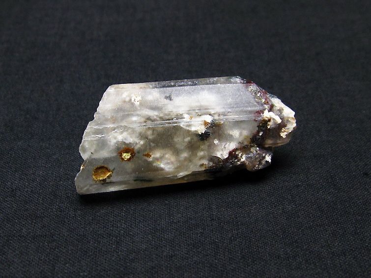 ガーデンクォーツ（庭園水晶） 原石[T626-1282]