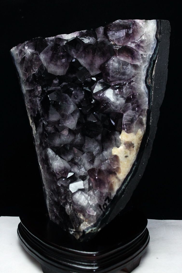 ブラジル産アメジストクラスター 約8.4kg 天然石 パワーストーン 原石 10.4Kg ブラジル産 アメジストクラスター[T727-427]