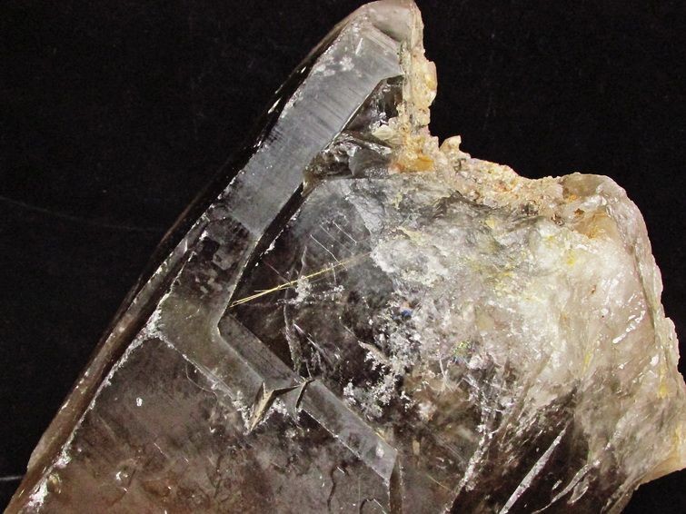 6.8Kg ルチル入り 水晶 原石[T768-1332]