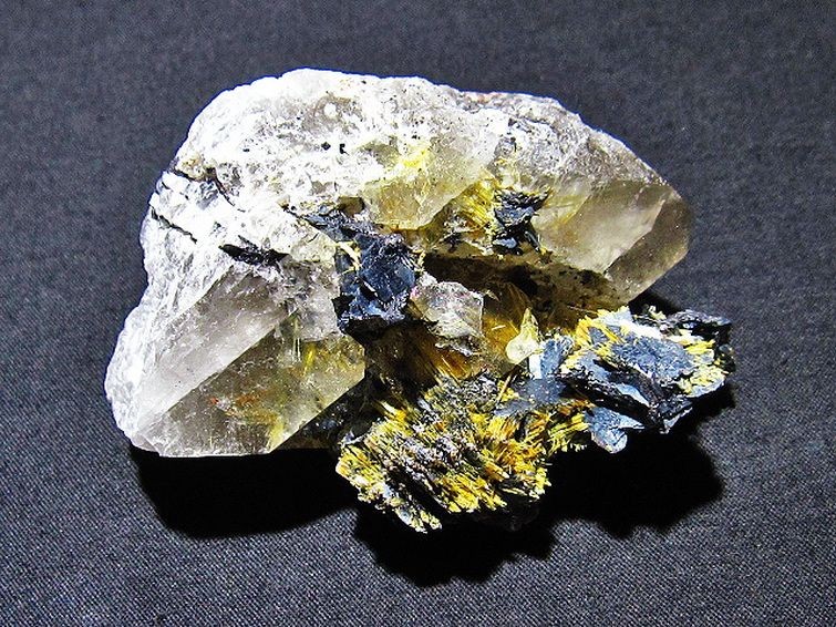 ルチルクォーツ クラスター ゴールドタイチンルチル t801-335の説明