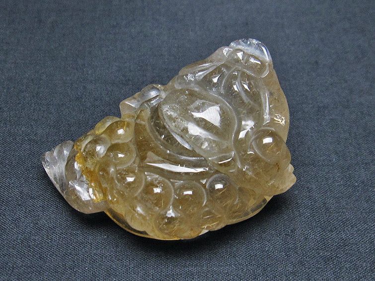 金針ルチルクォーツ 金蟾 置物[T801-408] 3枚目