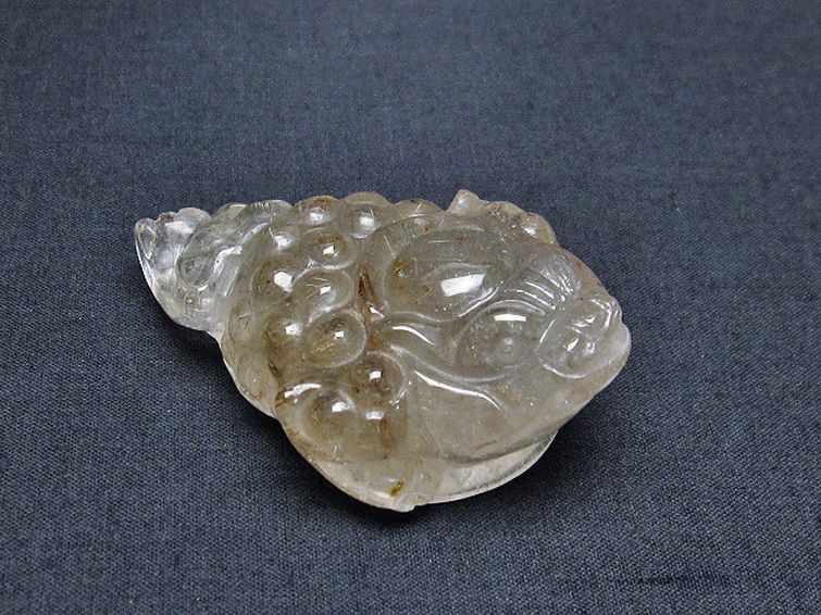 ルチルクォーツ（金針ルチル水晶） 金蟾 置物[T801-413] 1枚目