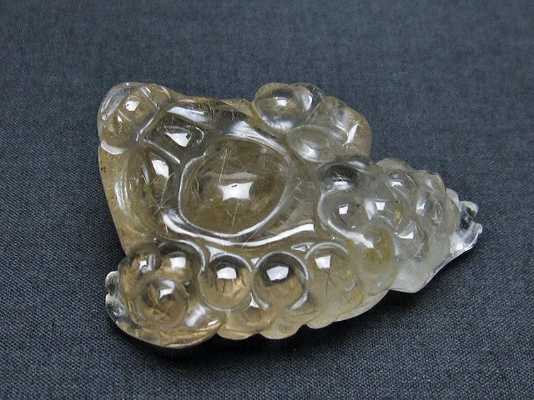 金針ルチルクォーツ 金蟾 置物[T801-429] 3枚目