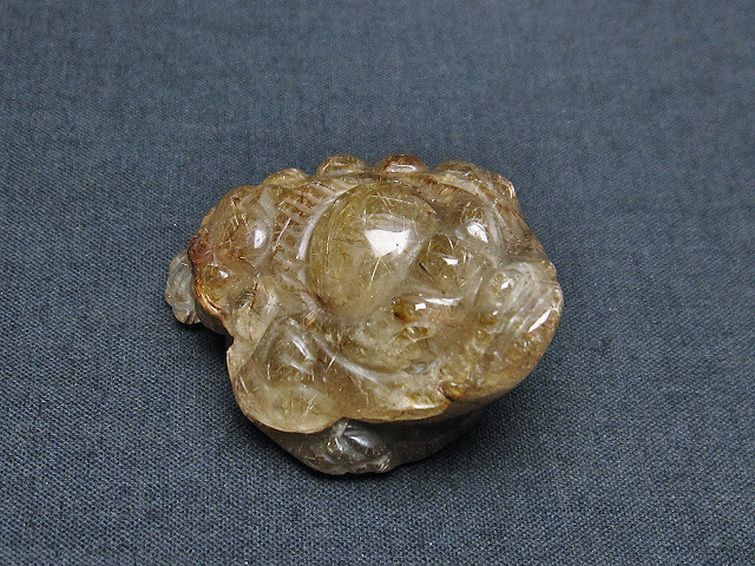 ルチルクォーツ（金針ルチル水晶） 金蟾 置物[T801-439] 1枚目