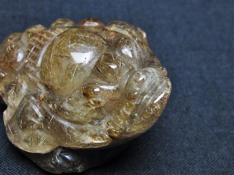ルチルクォーツ（金針ルチル水晶） 金蟾 置物[T801-439] 2枚目