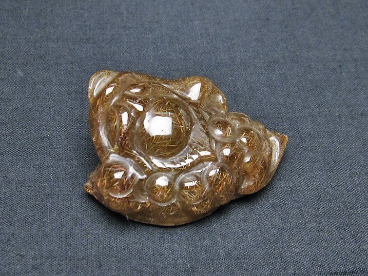 ルチルクォーツ（金針ルチル水晶） 金蟾 置物[T801-445] 1枚目