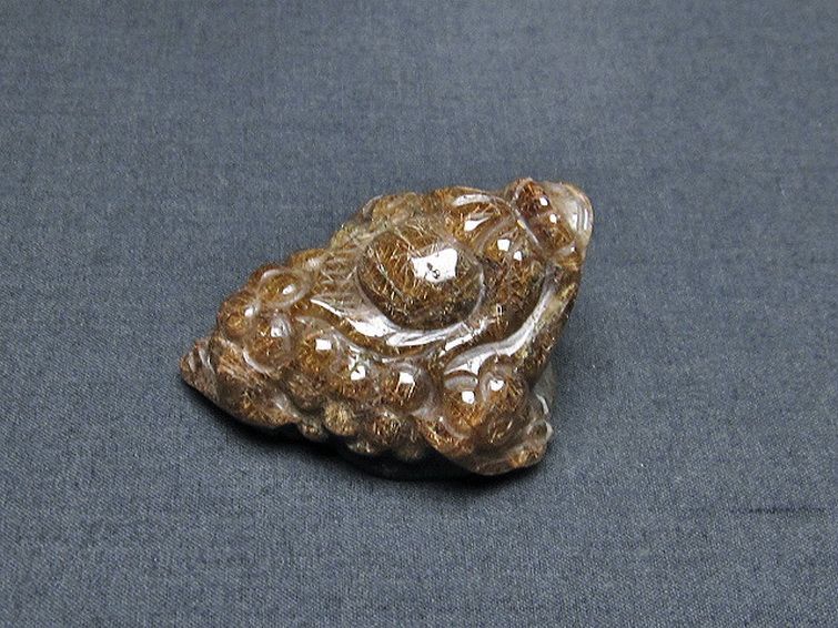 ルチルクォーツ（金針ルチル水晶） 金蟾 置物[T801-501] 1枚目