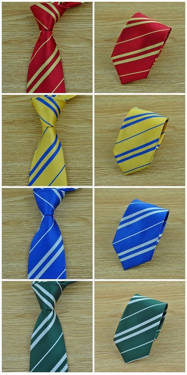 原色カラーのストライプネクタイ