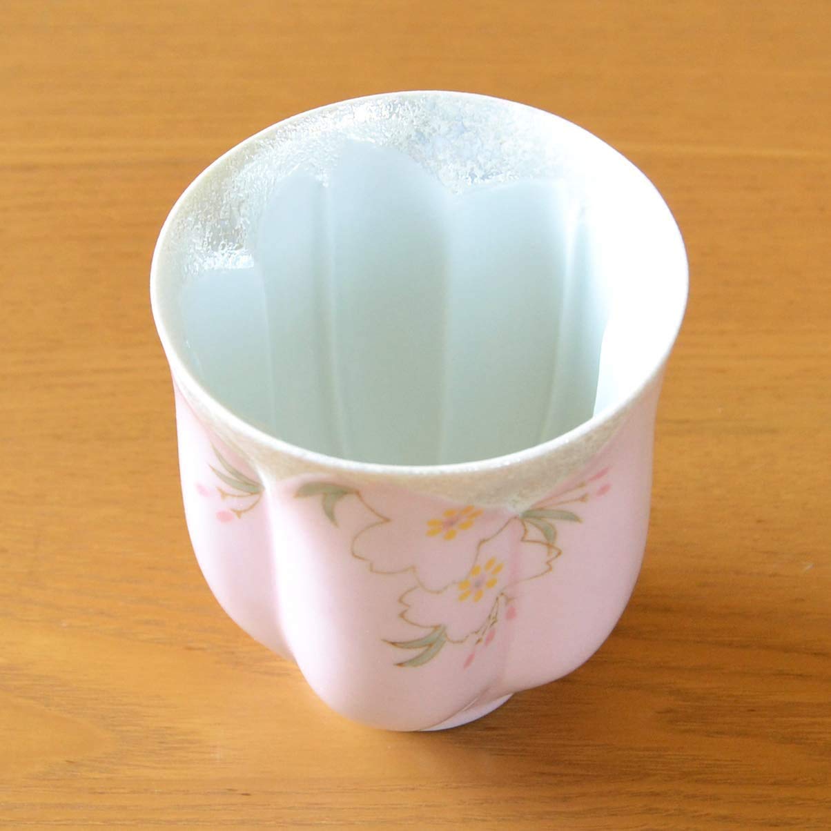  Respect-for-the-Aged Day Holiday present ... Chan gratitude . included .. present petal of cherry blossom shape become teacup Arita ... Mai pink message card attaching ( length .. tree boxed 