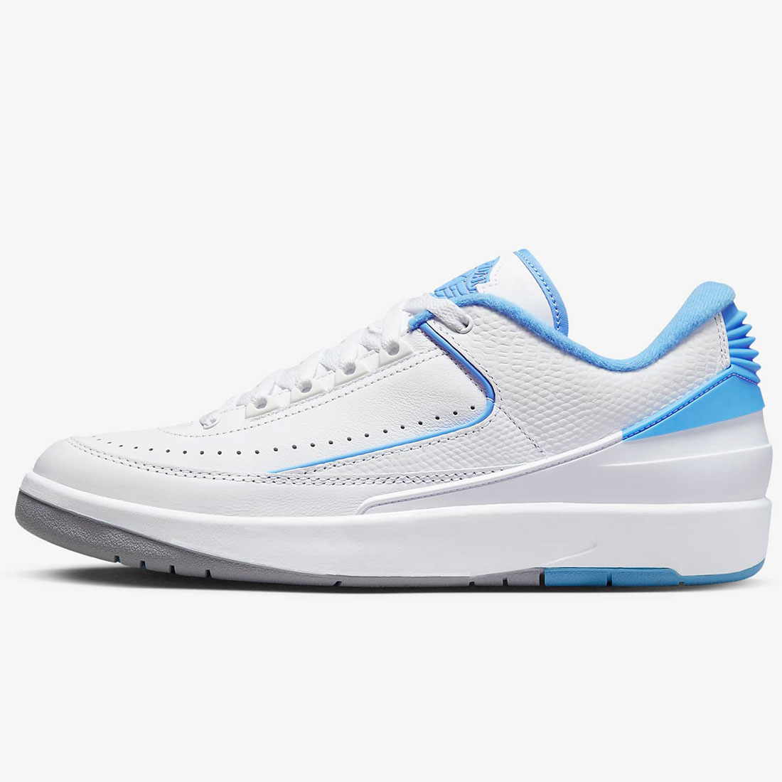 AIR JORDAN 2 LOW "UNIVERSITY BLUE" DV9956-104 （ホワイト/ユニバーシティブルー/セメントグレー）
