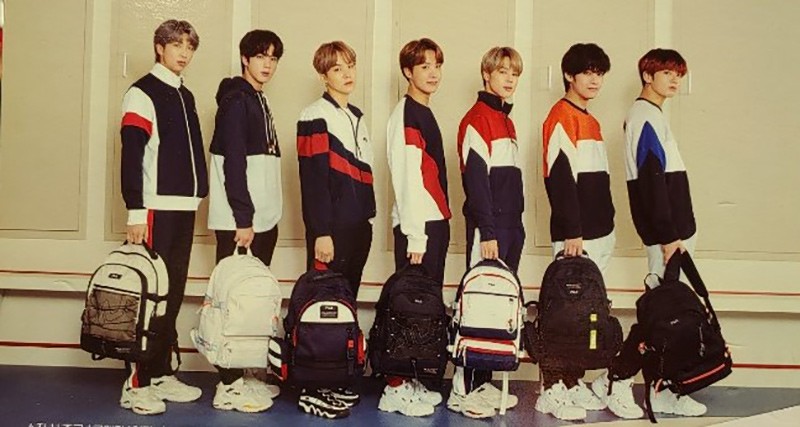  official privilege attaching ( poster end / file attaching ) BTS x FILA [ B-FORCE T-PACK S-LINK new . period backpack rucksack ] bulletproof boy . van tongue collaboration Bighit official goods 