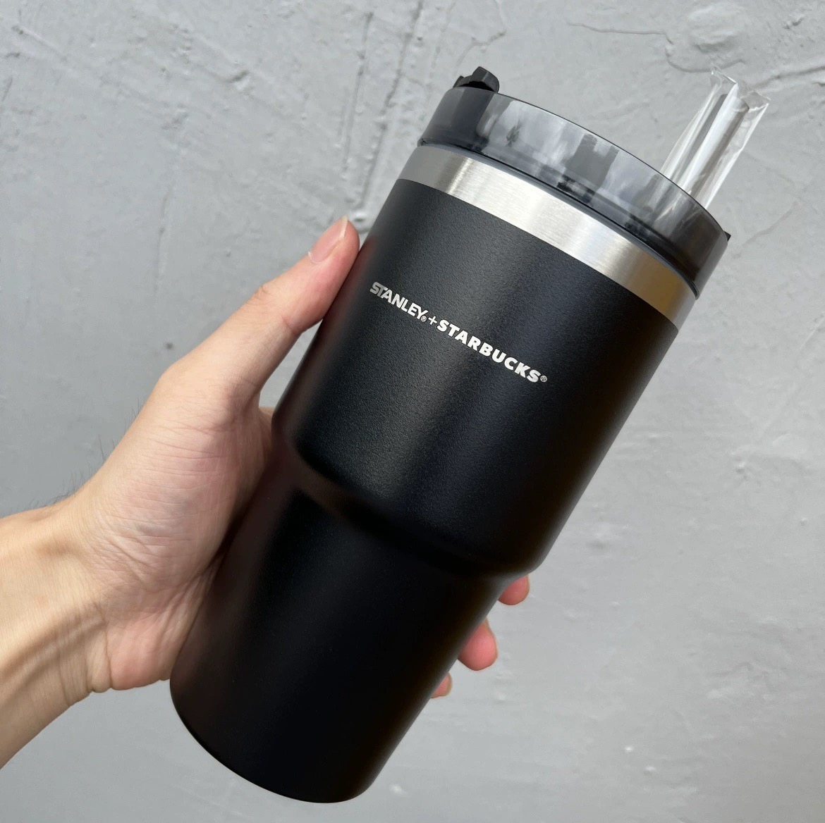  super popular!!! Starbucks STARBUCKS tumbler stainless steel cup glass straw start ba heat insulation keep cool stylish abroad new goods high capacity 591ml