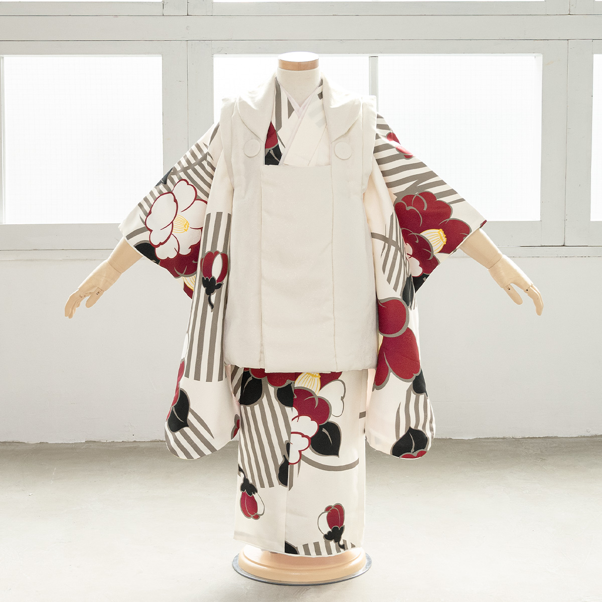  "Семь, пять, три" кимоно 3 лет распродажа девочка три лет кимоно комплект . ткань комплект белый слоновая кость . полька-дот полоса кимоно hifu кимоно японская одежда японский костюм женщина . ребенок бесплатная доставка 