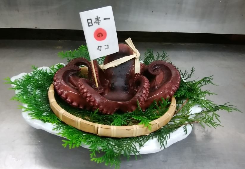 ta. местного производства подлинный .700g жизнь . осьминог обыкновенный подлинный .. осьминог sashimi 1 кубок круг ....... префектура Аичи производство юг . много 