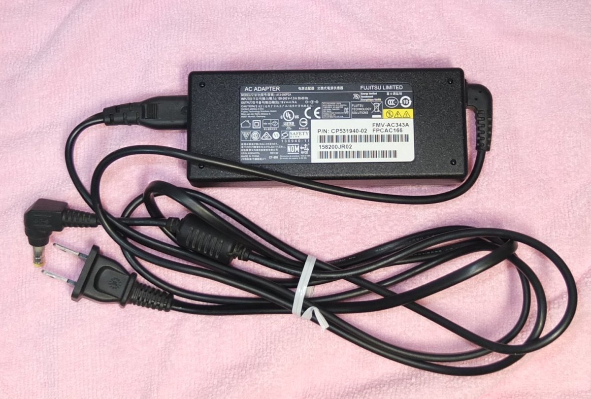  Fujitsu AC adapter FMV-AC343A 19V-4.74A click post shipping 