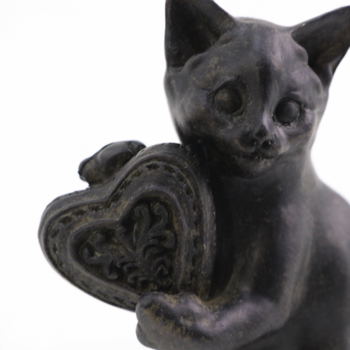 猫 置物 猫雑貨 オブジェ ハートを持ったネコ 雑貨 おしゃれ 飾り物 インテリア雑貨 Cat 猫 Sw9531 雑貨屋リエット 通販 Yahoo ショッピング