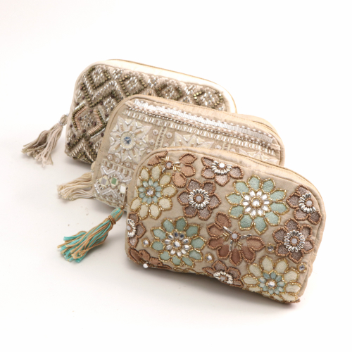 ポーチ かわいい ビーズ刺繍 3カラー 花柄 アクセサリーケース スマホ 小物入れ ケース おしゃれ タッセル 布張り Tkan863 雑貨屋リエット 通販 Yahoo ショッピング