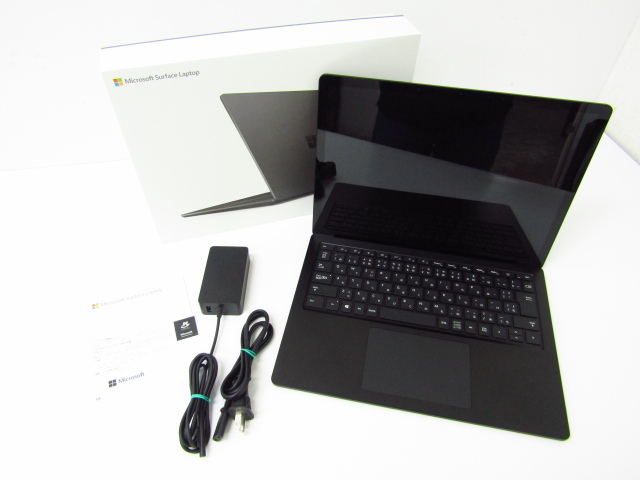 Surface Laptop 3 13.5インチ V4C-00039 ブラック Surface Laptop 3 13.5インチ V4C-00039 [ブラック]の製品画像