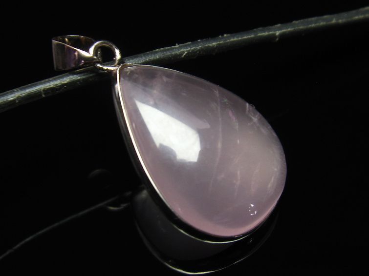 ミルキークォーツ ピンク  ペンダント 