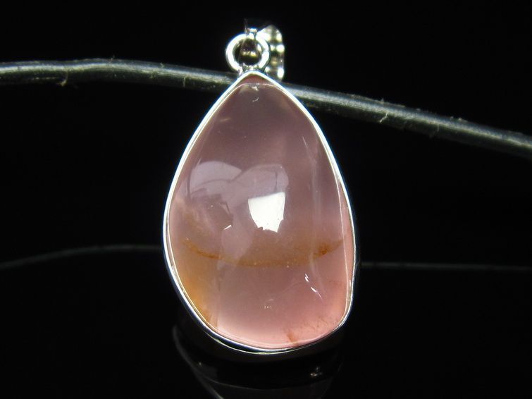 ミルキークォーツ ピンク  ペンダント 